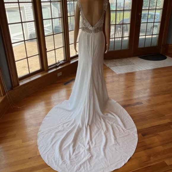 JJs House Dresses 249 Bridal Gownsjjs House Ivory Satin Lace Cap